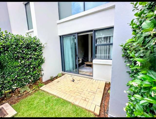 1 BEDROOM APARTMENT FOR SALE IN ASHLEA GARDENS